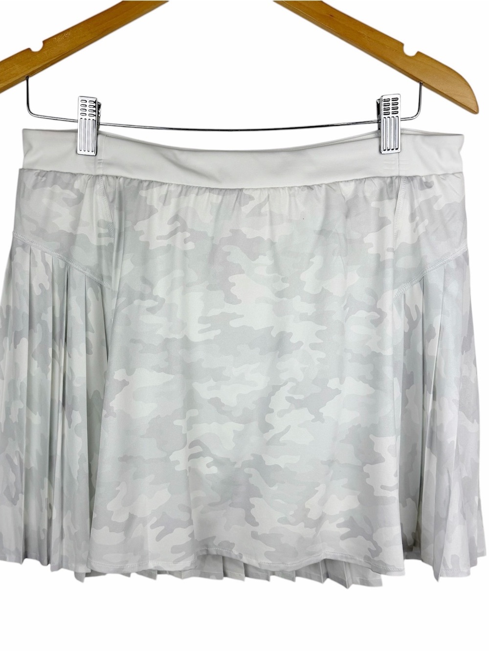 Spanx Get Moving Pleated White Camo Skort Skirt 50273R Size XL